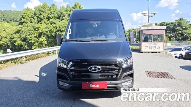 Hyundai Solati 15-seater Luxury 2022 — фото 3