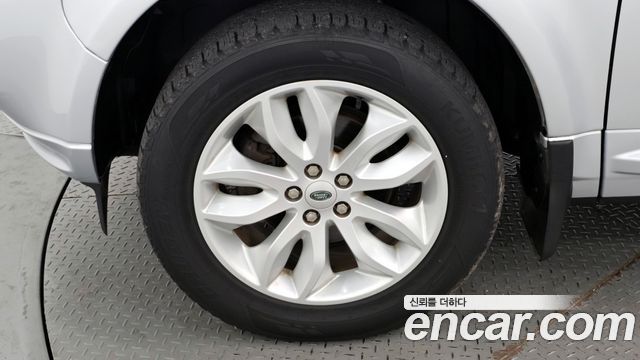 Land Rover Freelander 2 2.2 SD4 HSE 2011 — фото 5