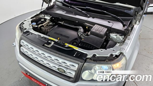 Land Rover Freelander 2 2.2 SD4 HSE 2011 — фото 6
