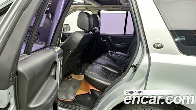 Land Rover Freelander 2 2.2 SD4 HSE 2011 — фото 12