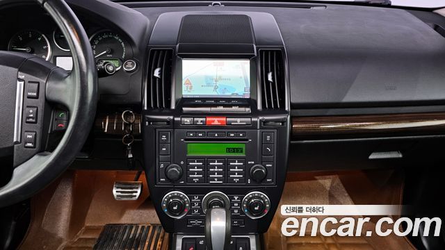 Land Rover Freelander 2 2.2 SD4 HSE 2011 — фото 14