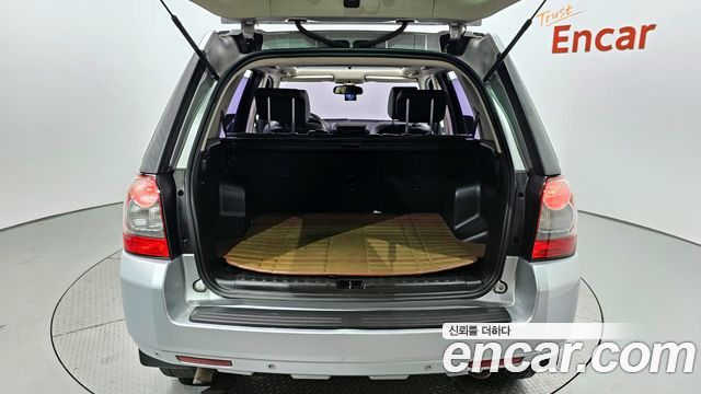 Land Rover Freelander 2 2.2 SD4 HSE 2011 — фото 20