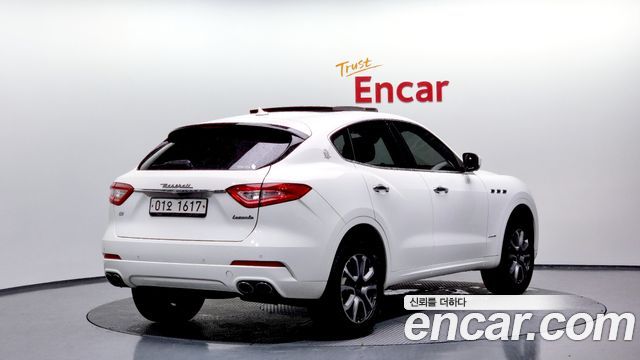 Maserati Levante 3.0 Diesel AWD GranLusso 2018 — фото 2