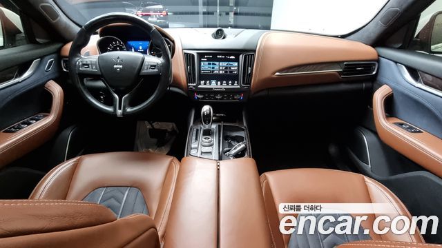 Maserati Levante 3.0 Diesel AWD GranLusso 2018 — фото 7