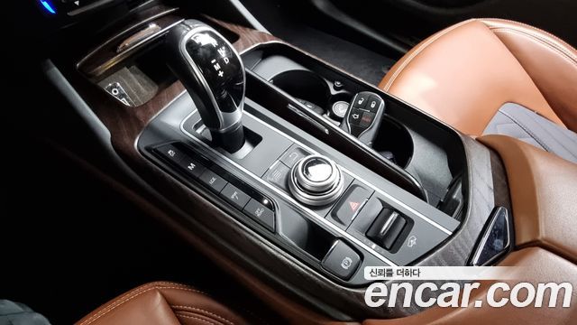 Maserati Levante 3.0 Diesel AWD GranLusso 2018 — фото 9