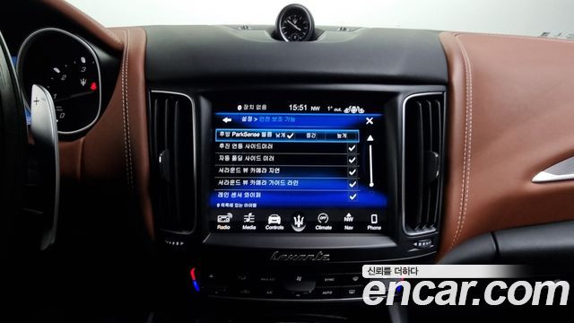 Maserati Levante 3.0 Diesel AWD GranLusso 2018 — фото 17