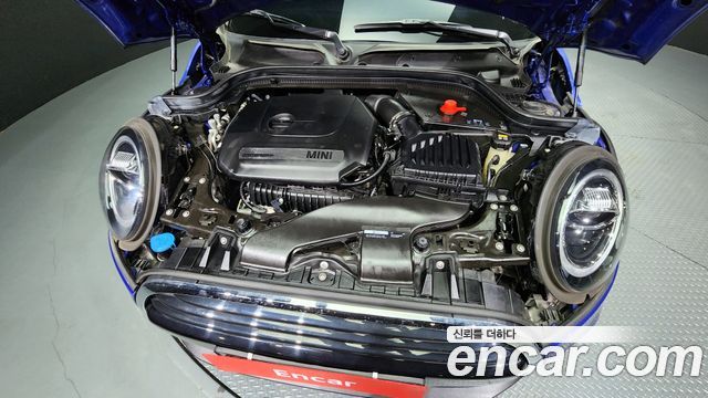 MINI Cooper 5Door Standard 3rd 2020 — фото 6