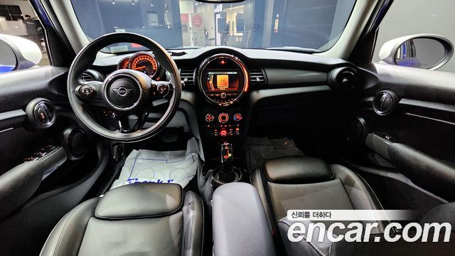 MINI Cooper 5Door Standard 3rd 2020 — фото 7