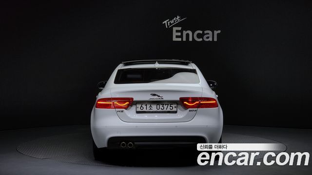 Jaguar XE 20d Prestige 2016 — фото 4