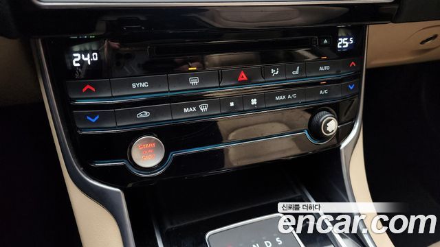 Jaguar XE 20d Prestige 2016 — фото 17