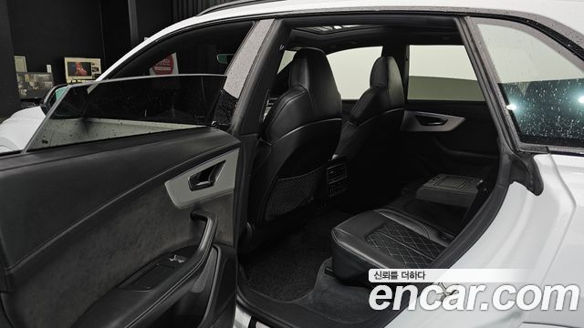 Audi Q8 (4M) 55 TFSI Quattro Premium 2021 — фото 11