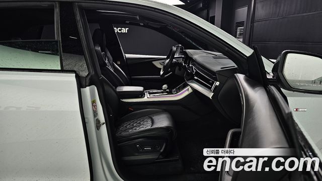 Audi Q8 (4M) 55 TFSI Quattro Premium 2021 — фото 12