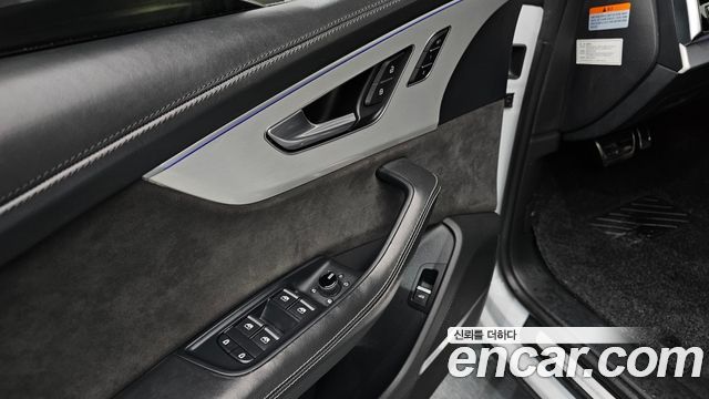 Audi Q8 (4M) 55 TFSI Quattro Premium 2021 — фото 13