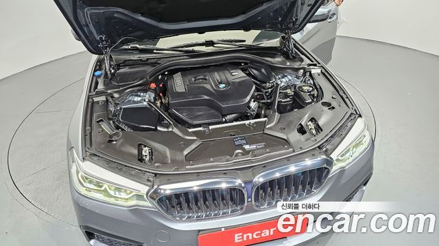 BMW 5 Series (G30) 530i xDrive M Sport Package Plus 2017 — фото 6