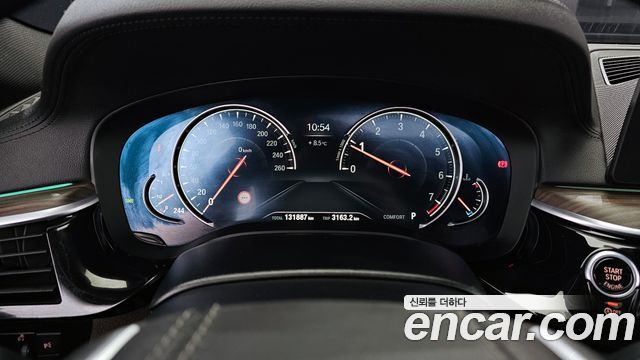 BMW 5 Series (G30) 530i xDrive M Sport Package Plus 2017 — фото 8