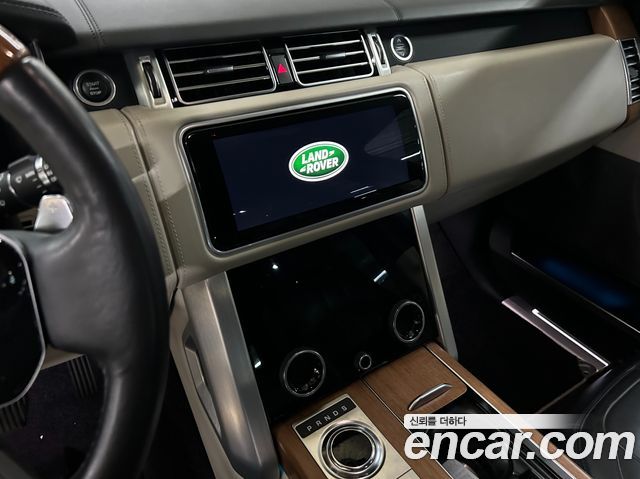 Land Rover Range Rover (IV) 4.4 SDV8 AB LWB DIESEL 2019 — фото 10