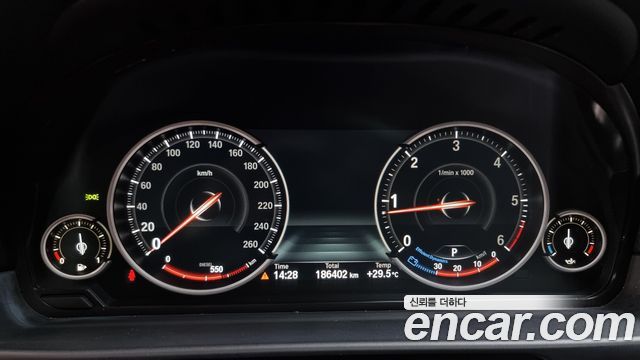 BMW 5 Series (F10) 520d 2013 — фото 8