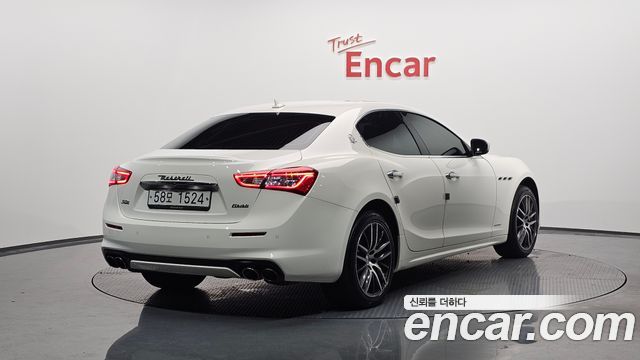 Maserati Ghibli 3.0S Q4 3rd 2018 — фото 2