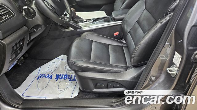 Renault Korea QM6 2.0 LPe LE Signature 2WD 2022 — фото 10