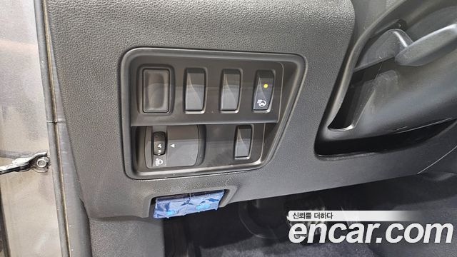 Renault Korea QM6 2.0 LPe LE Signature 2WD 2022 — фото 16