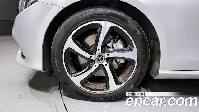 Mercedes-Benz E-Class (W213) E250 Avantgarde 2020 — фото 5