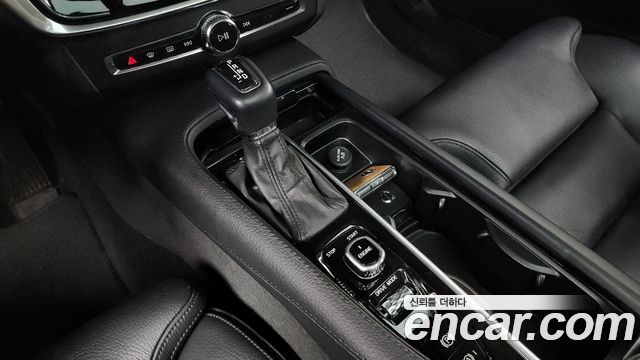 Volvo V90 Cross Country D5 AWD 2017 — фото 9