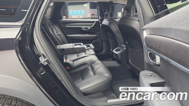 Volvo V90 Cross Country D5 AWD 2017 — фото 12