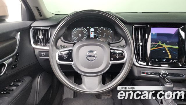 Volvo V90 Cross Country D5 AWD 2017 — фото 13