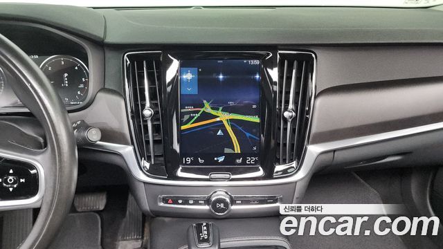 Volvo V90 Cross Country D5 AWD 2017 — фото 14