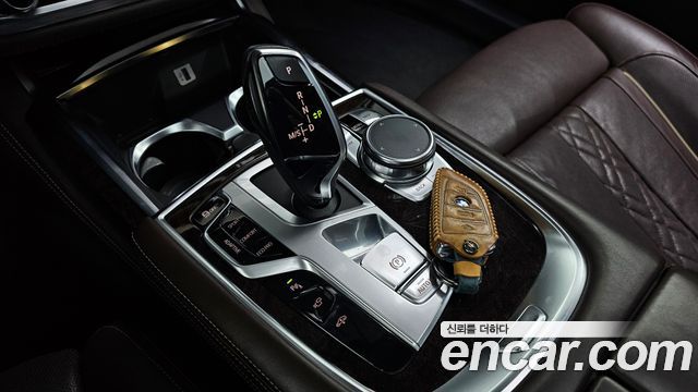 BMW 7 Series (G11) 750Li xDrive 2016 — фото 9