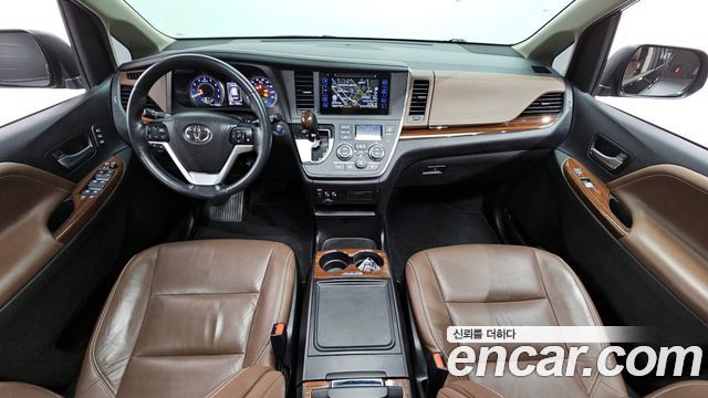 Toyota Sienna 3.5 AWD 2017 — фото 7