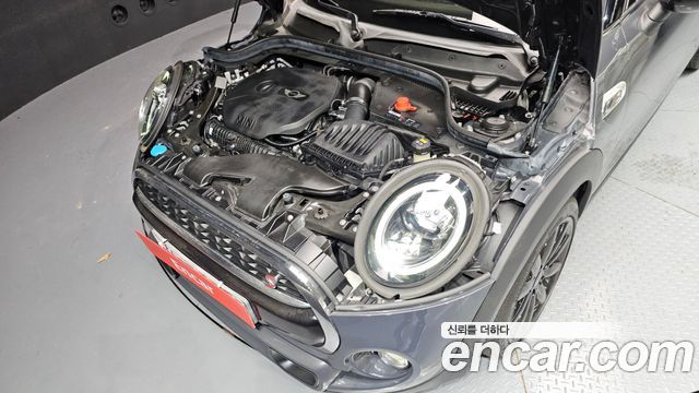 MINI Cooper S 5Door Standard 3rd 2019 — фото 6