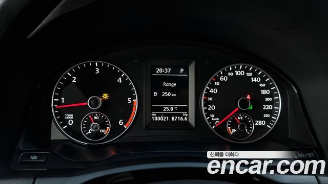 Volkswagen Scirocco 2.0 TDI R-Line 2012 — фото 8