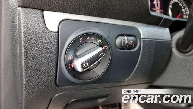Volkswagen Scirocco 2.0 TDI R-Line 2012 — фото 17