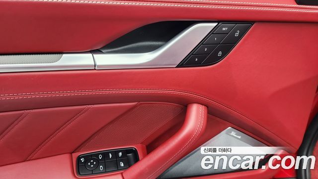 Porsche 911 (992) Turbo S Cabriolet 2022 — фото 14