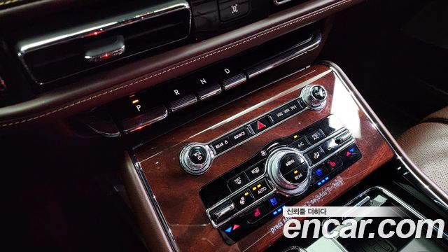 Lincoln Aviator (II) 3.0 Black Label AWD 2022 — фото 9