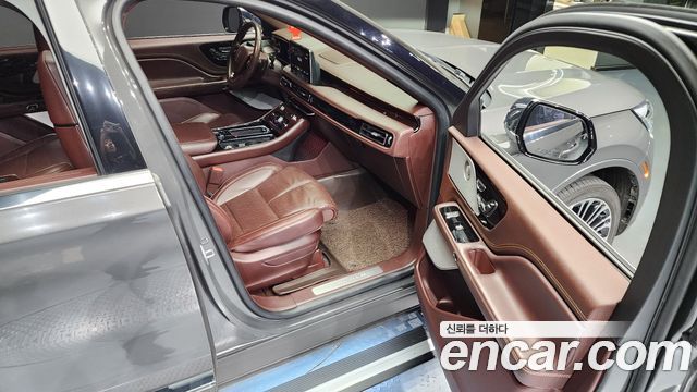 Lincoln Aviator (II) 3.0 Black Label AWD 2022 — фото 11