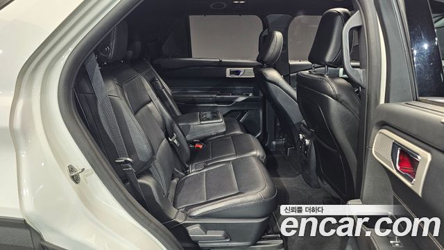 Ford Explorer (VI) 2.3 LimIted 4WD 2020 — фото 12