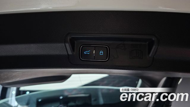 Ford Explorer (VI) 2.3 LimIted 4WD 2020 — фото 20