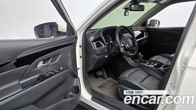 KG Mobility (SsangYong) Beautiful Korando Gasoline 1.5 2WD C5 Plus 2022 — фото 11