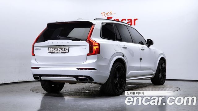 Volvo XC90 (II) T8 R-Design Hybrid 2021 — фото 2