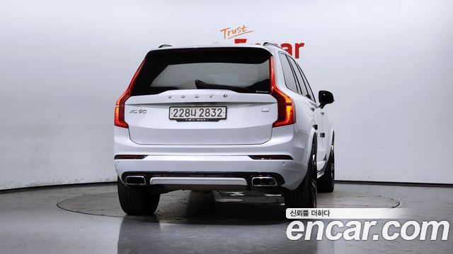 Volvo XC90 (II) T8 R-Design Hybrid 2021 — фото 4