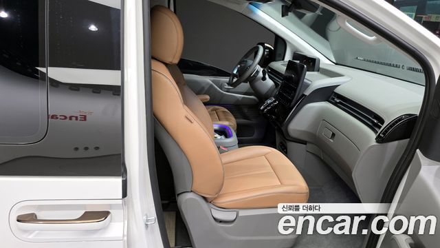 Hyundai Staria 2WD Camping Car Prestige Camper 4Seater 2024 — фото 12
