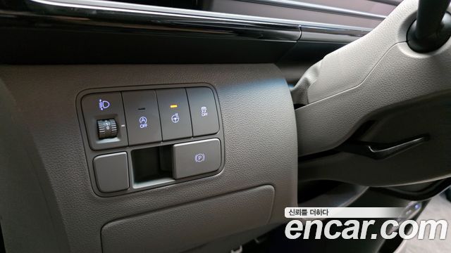 Hyundai Staria 2WD Camping Car Prestige Camper 4Seater 2024 — фото 15