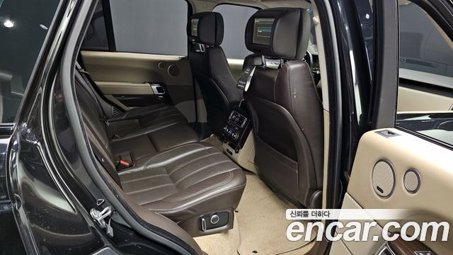 Land Rover Range Rover (IV) 4.4 SDV8 Vogue SE DIESEL 2016 — фото 16