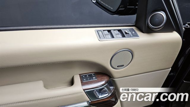 Land Rover Range Rover (IV) 4.4 SDV8 Vogue SE DIESEL 2016 — фото 20