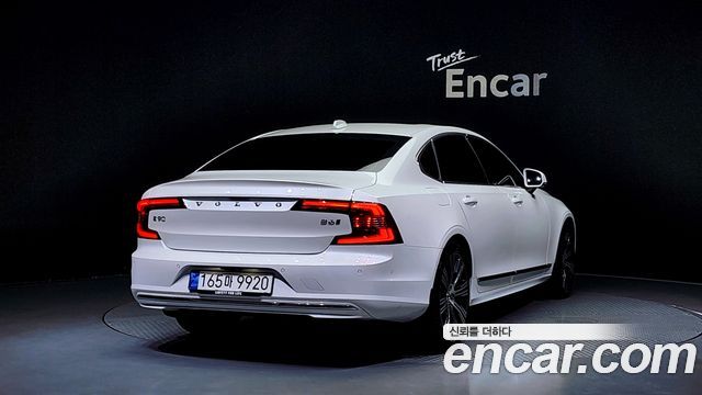 Volvo S90 B6 AWD Ultimate Bright 2024 — фото 2