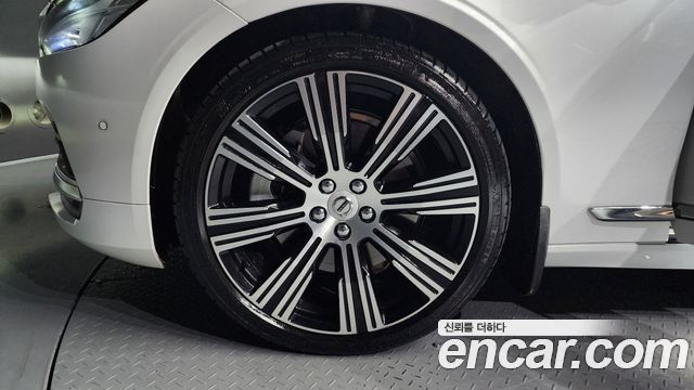 Volvo S90 B6 AWD Ultimate Bright 2024 — фото 5