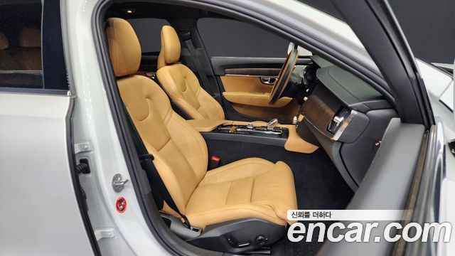 Volvo S90 B6 AWD Ultimate Bright 2024 — фото 11