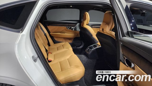 Volvo S90 B6 AWD Ultimate Bright 2024 — фото 12